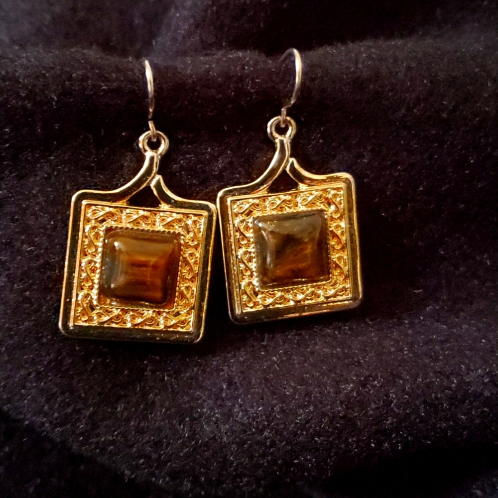 Vintage Brown earrings